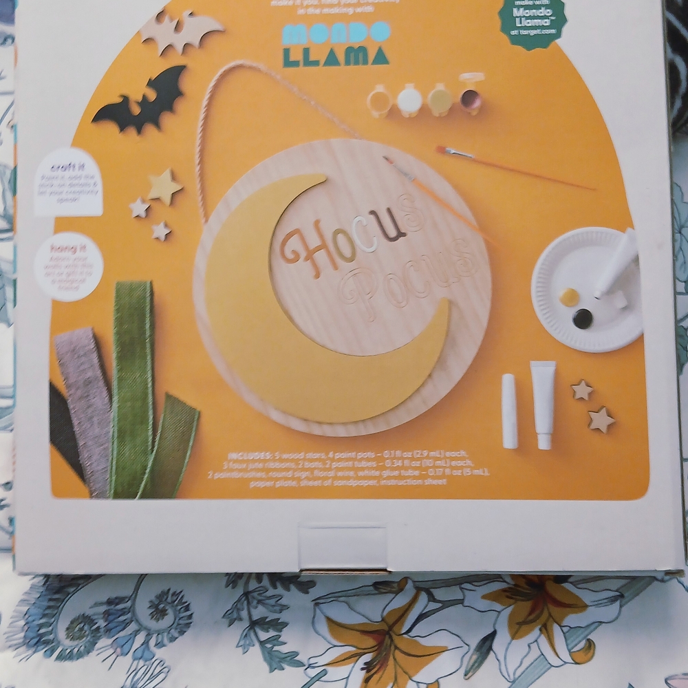 Hocus Pocus Wood Sign Painting Kit - Picture 2 of 2